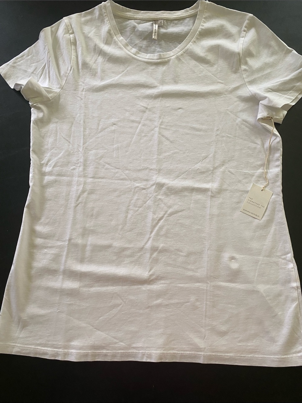 Banana Republic White Short-Sleeve Crewneck Tee - Classic Basic